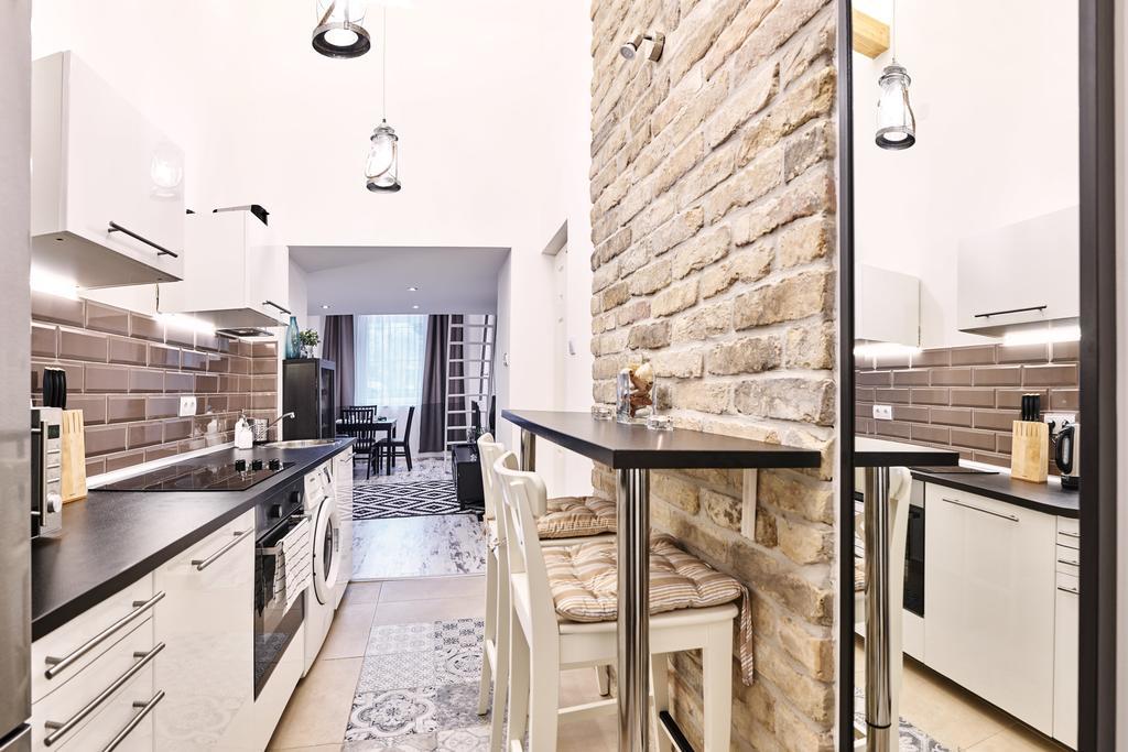 Flat At Lovolde Square Apartman