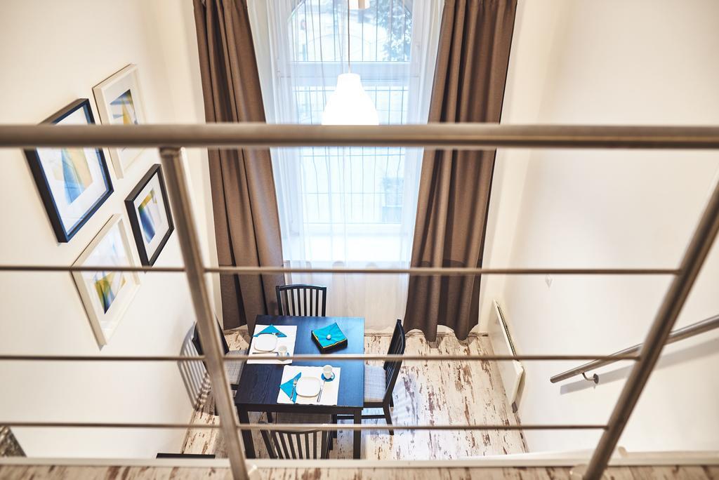 Flat At Lovolde Square Apartment *