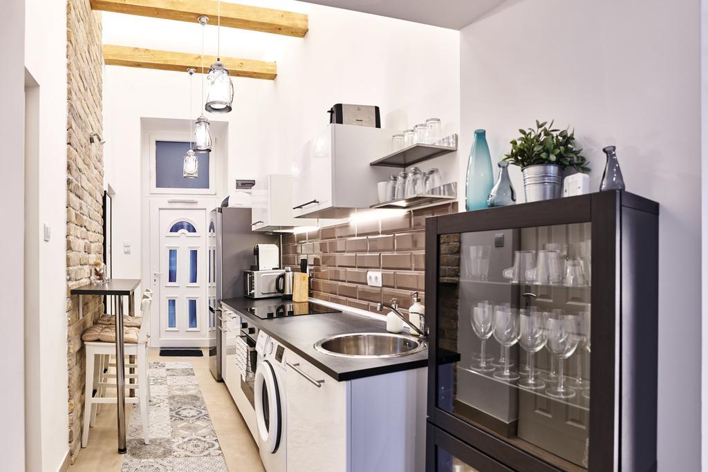 Flat At Lovolde Square Apartment Budapest