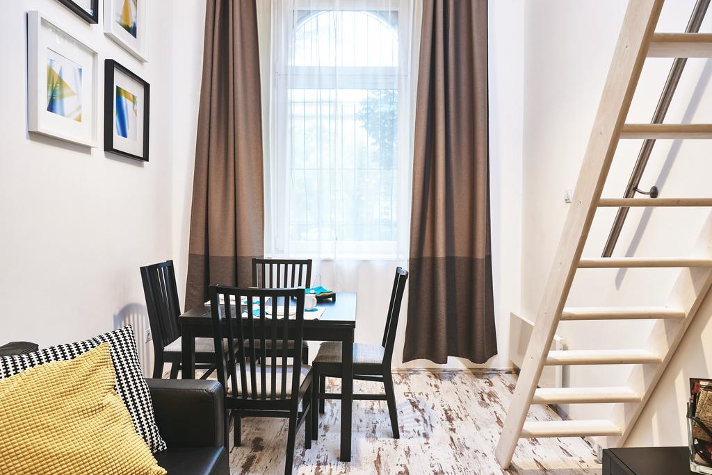 Flat At Lovolde Square